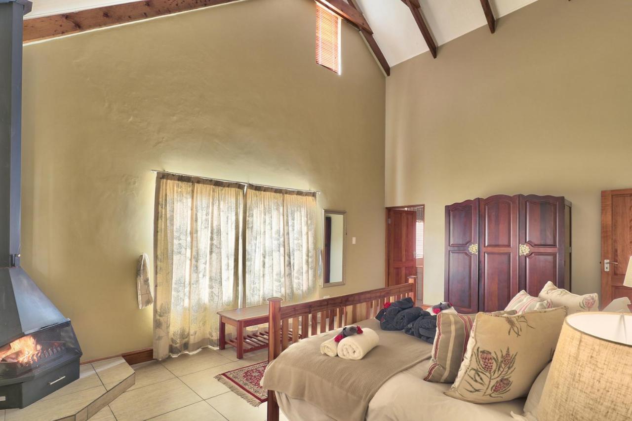 Orange Grove Villa Robertson Exterior photo
