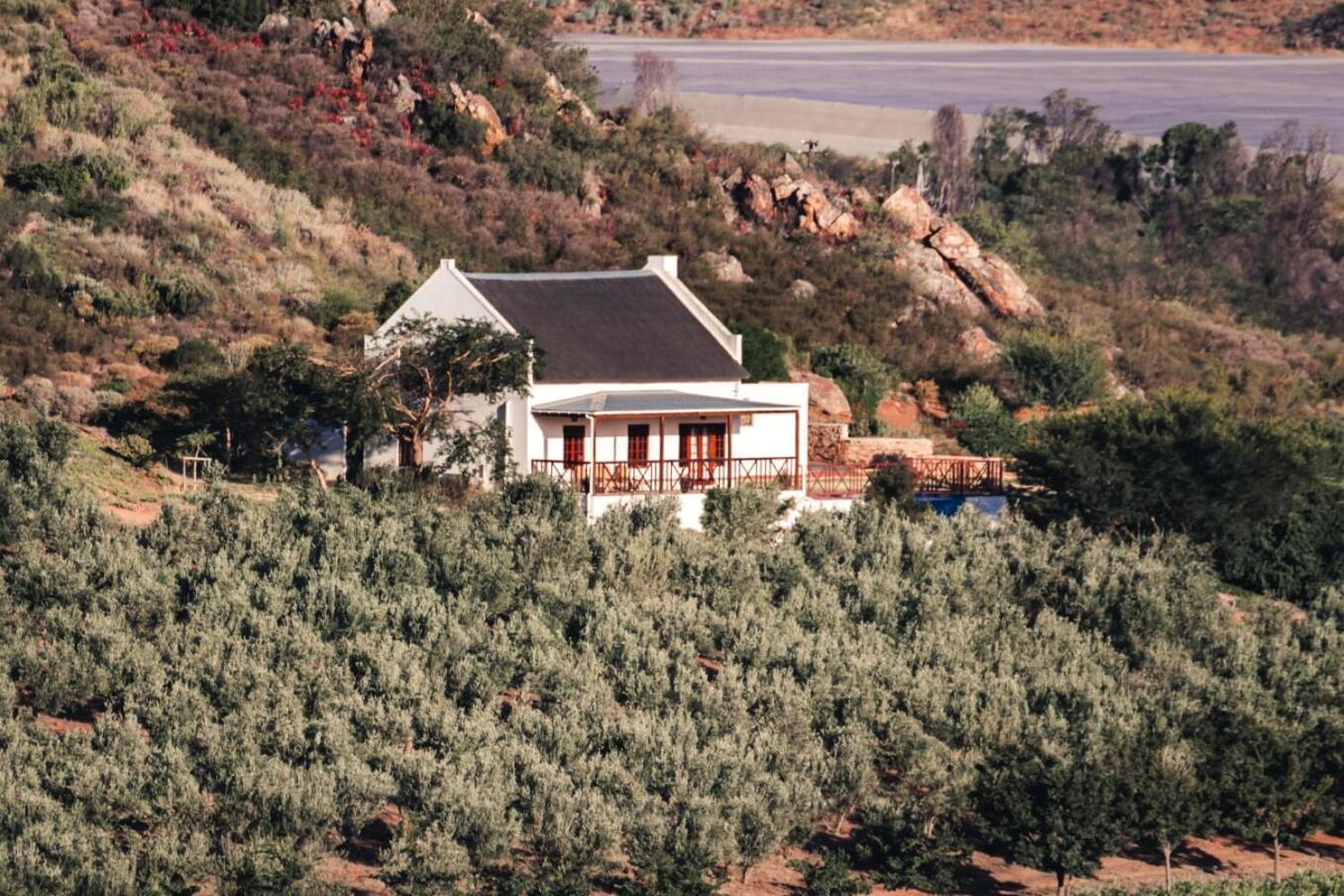 Orange Grove Villa Robertson Exterior photo